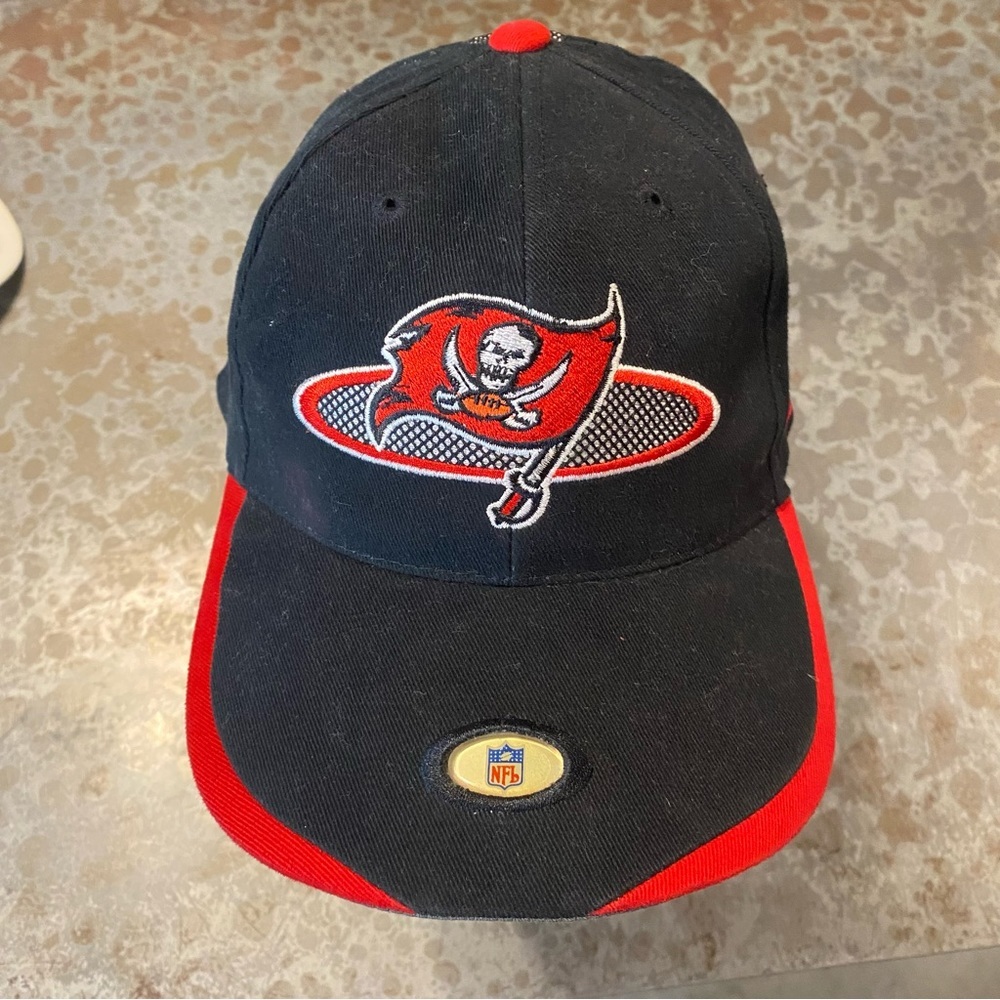 NFL PRO LINE Hat Tampa Bay Buccaneers Cap black and Red Football Cap